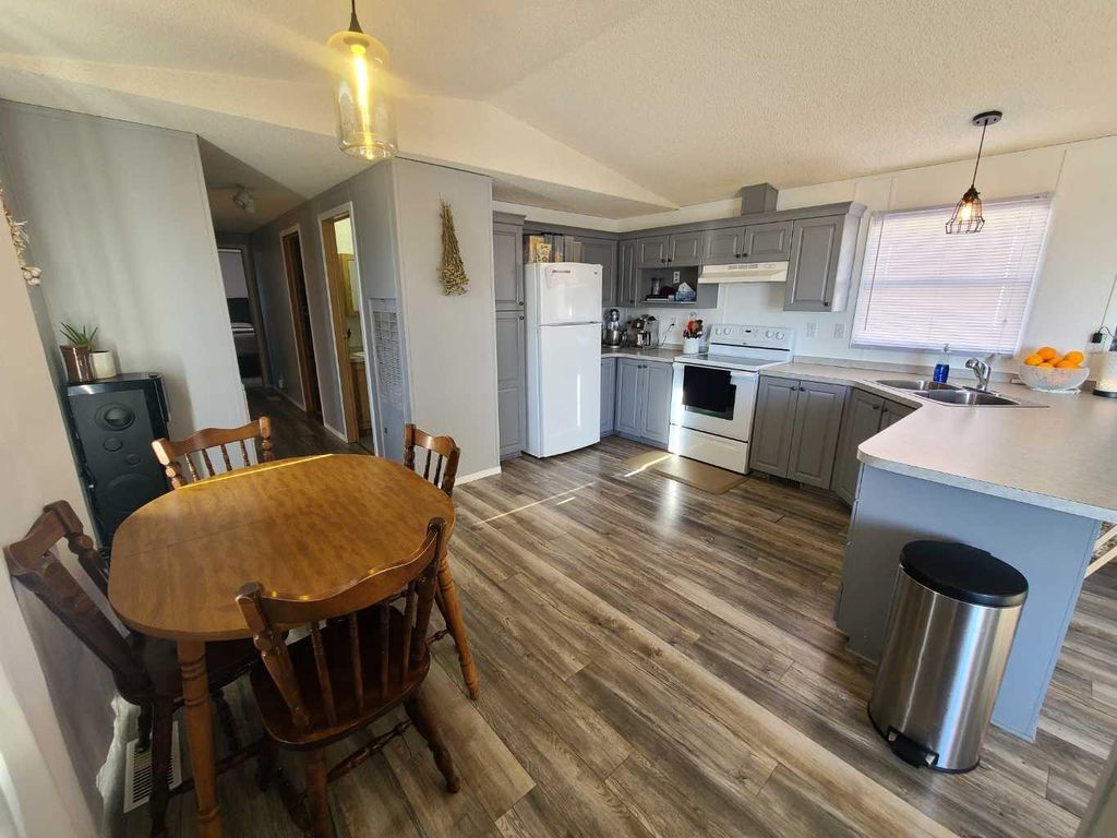 Photo of 5216 46 Street, Grimshaw, AB T0H 1W0 (MLS # A2264813)