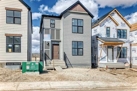 Photo of 1098 Sawgrass Link NW, Airdrie, AB T4B 5V2 (MLS # A2305338)
