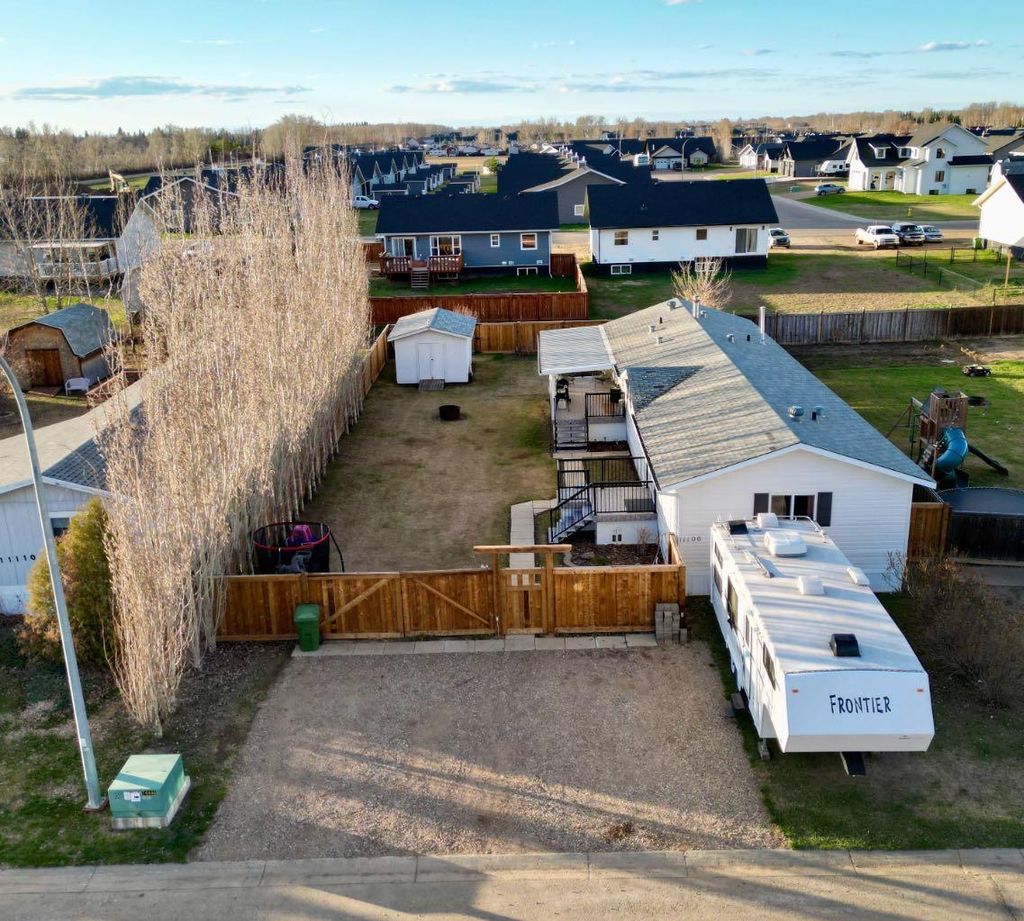 Photo of 11106 98 Ave, La Crete, AB T0H 2H0 (MLS # A2310364)