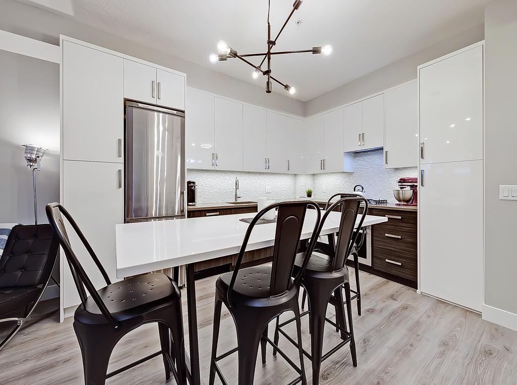 1521 26 Avenue SW 208