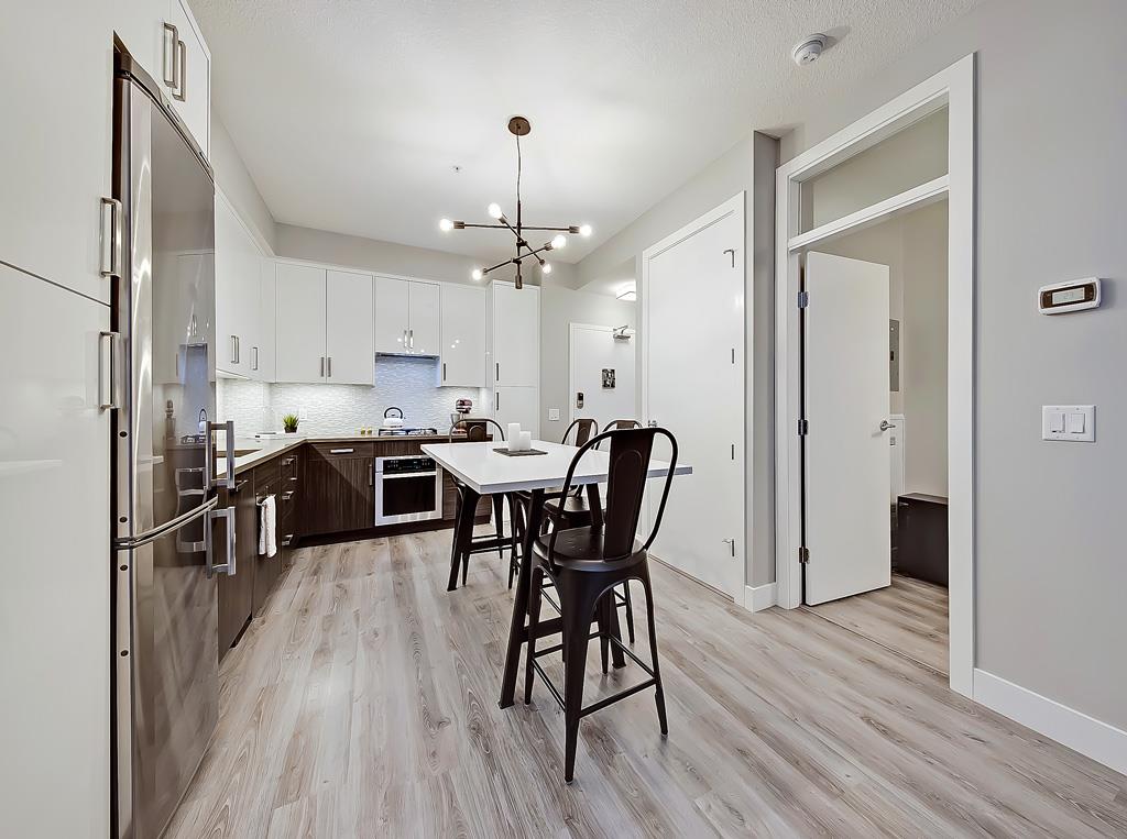 1521 26 Avenue SW 208