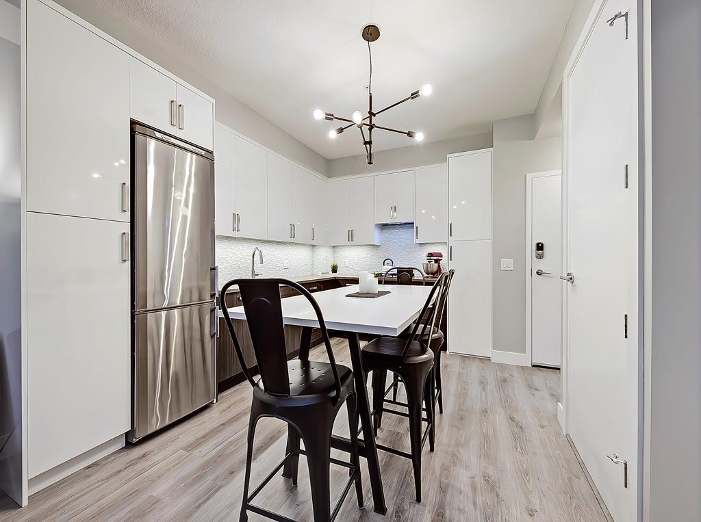 1521 26 Avenue SW 208