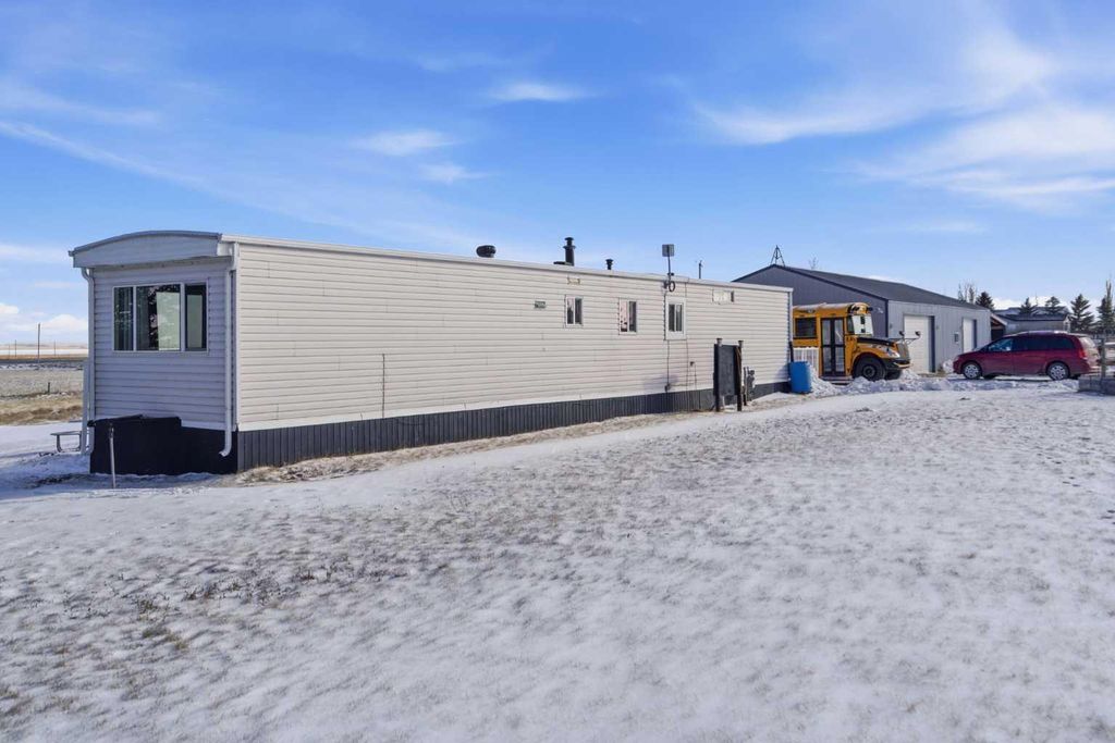 Photo of 232003 Range Road 242, Rural Wheatland County, AB T1P 0N1 (MLS # A2288408)