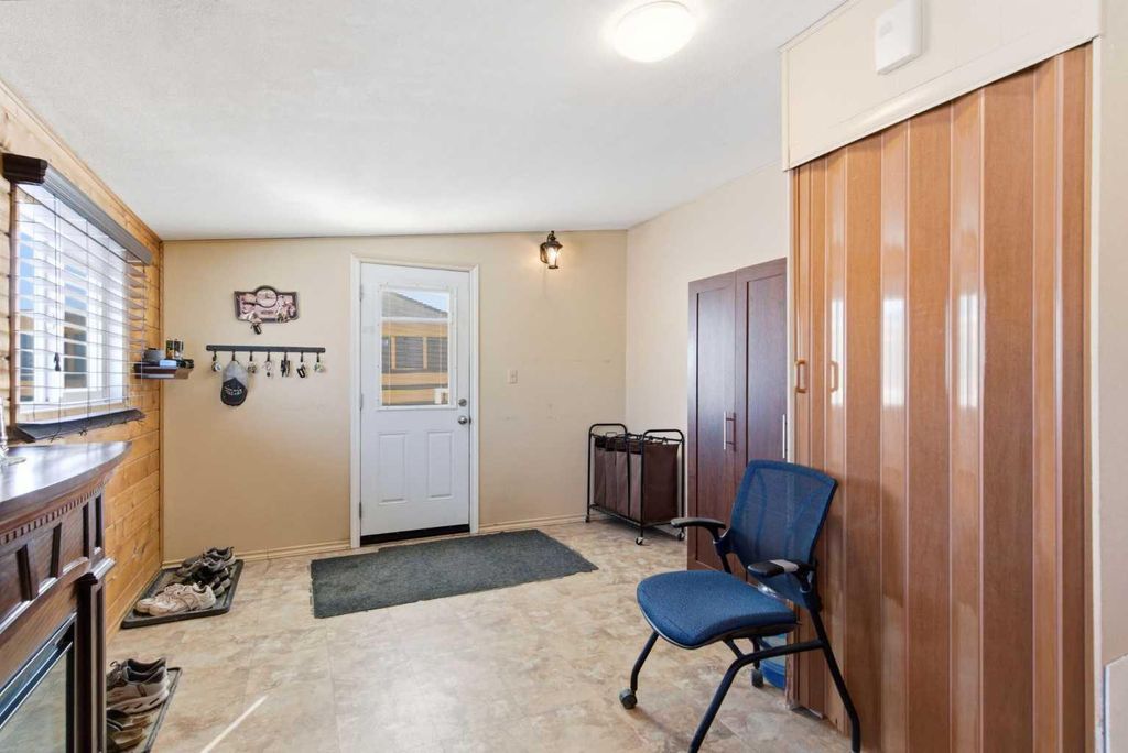 Photo of 232003 Range Road 242, Rural Wheatland County, AB T1P 0N1 (MLS # A2288408)