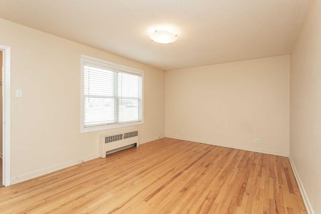 Photo of 5 Poplar Crescent, Rural Red Deer County, AB T4S 1V3 (MLS # A2303841)