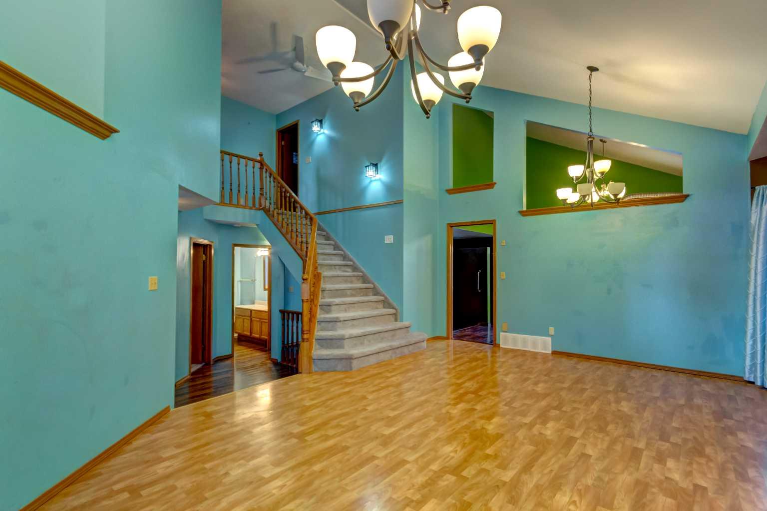 184 Riverbend Drive SE