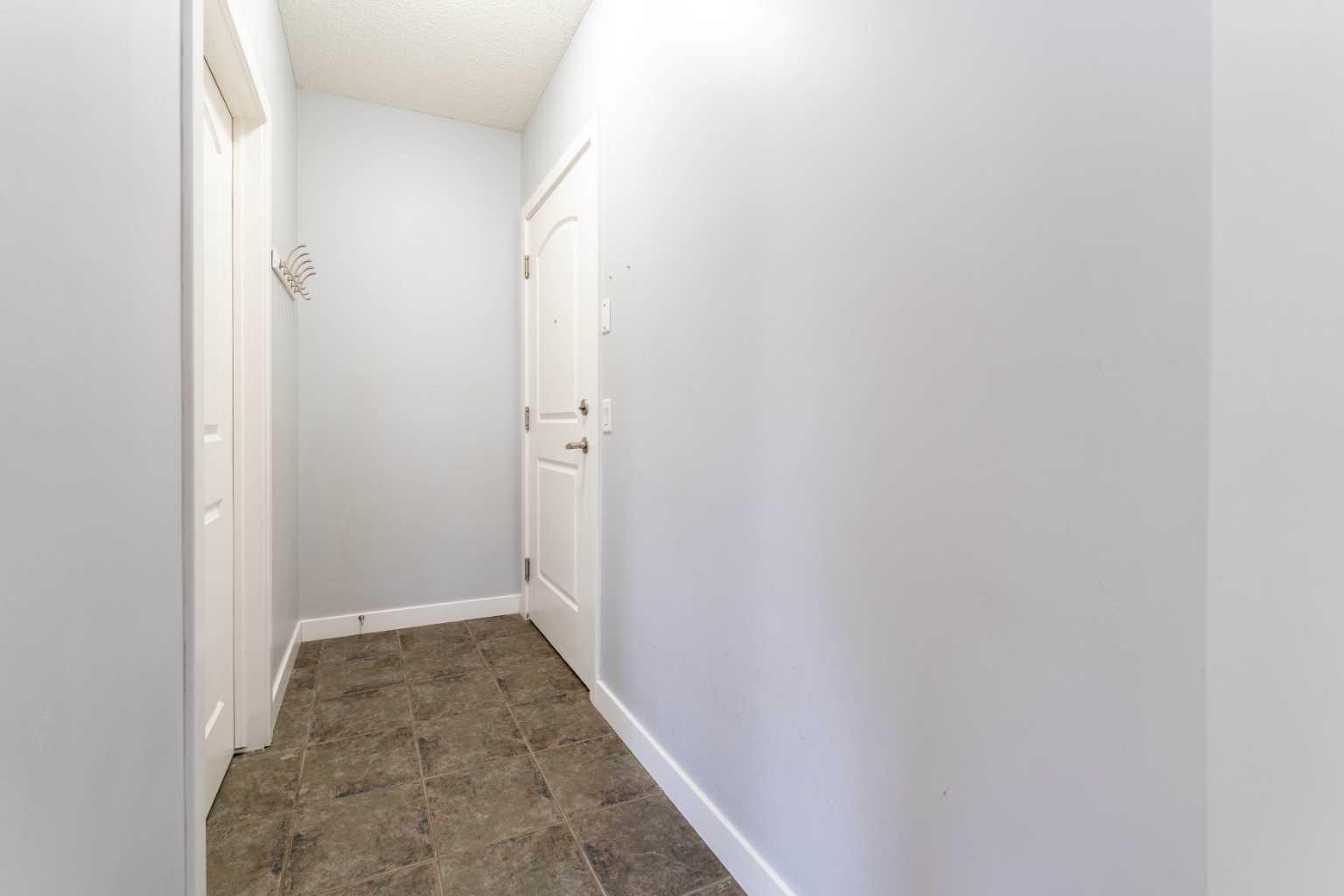 323 18 Avenue SW 401