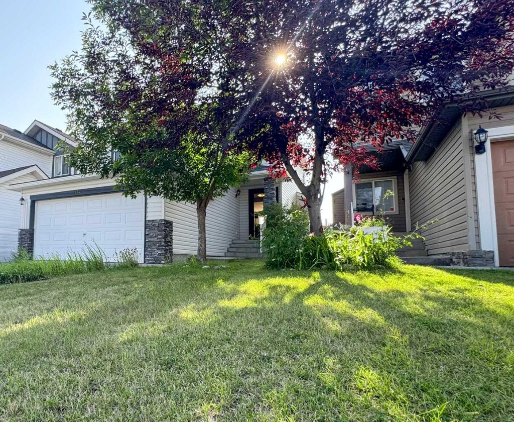 Photo of 124 Everglen Way SW, Calgary, AB T2Y 5G2 (MLS # A2338297)