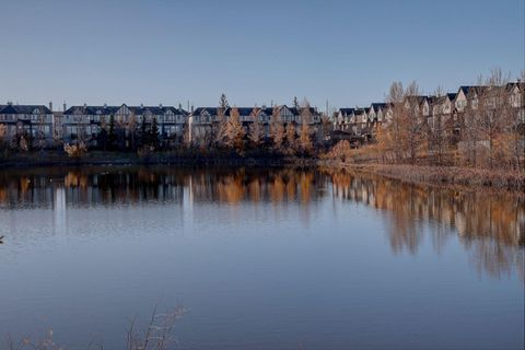 Photo of 78 Eversyde Park SW, Calgary, AB T2Y 5G8 (MLS # A2267665)