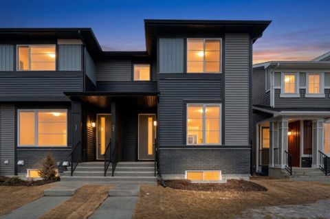 Photo of 21 Sora Gate SE, Calgary, AB T3S 0M6 (MLS # A2280059)