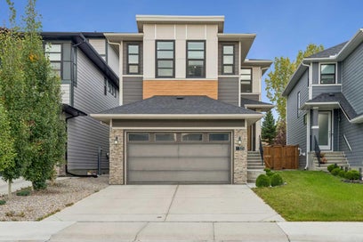 125 Harvest Hills Way NE Calgary AB T3K 2N7