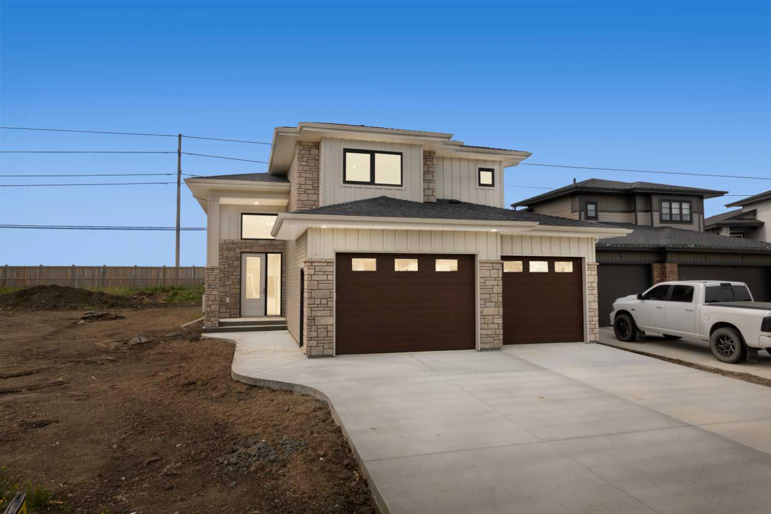 6113 13 Street Close