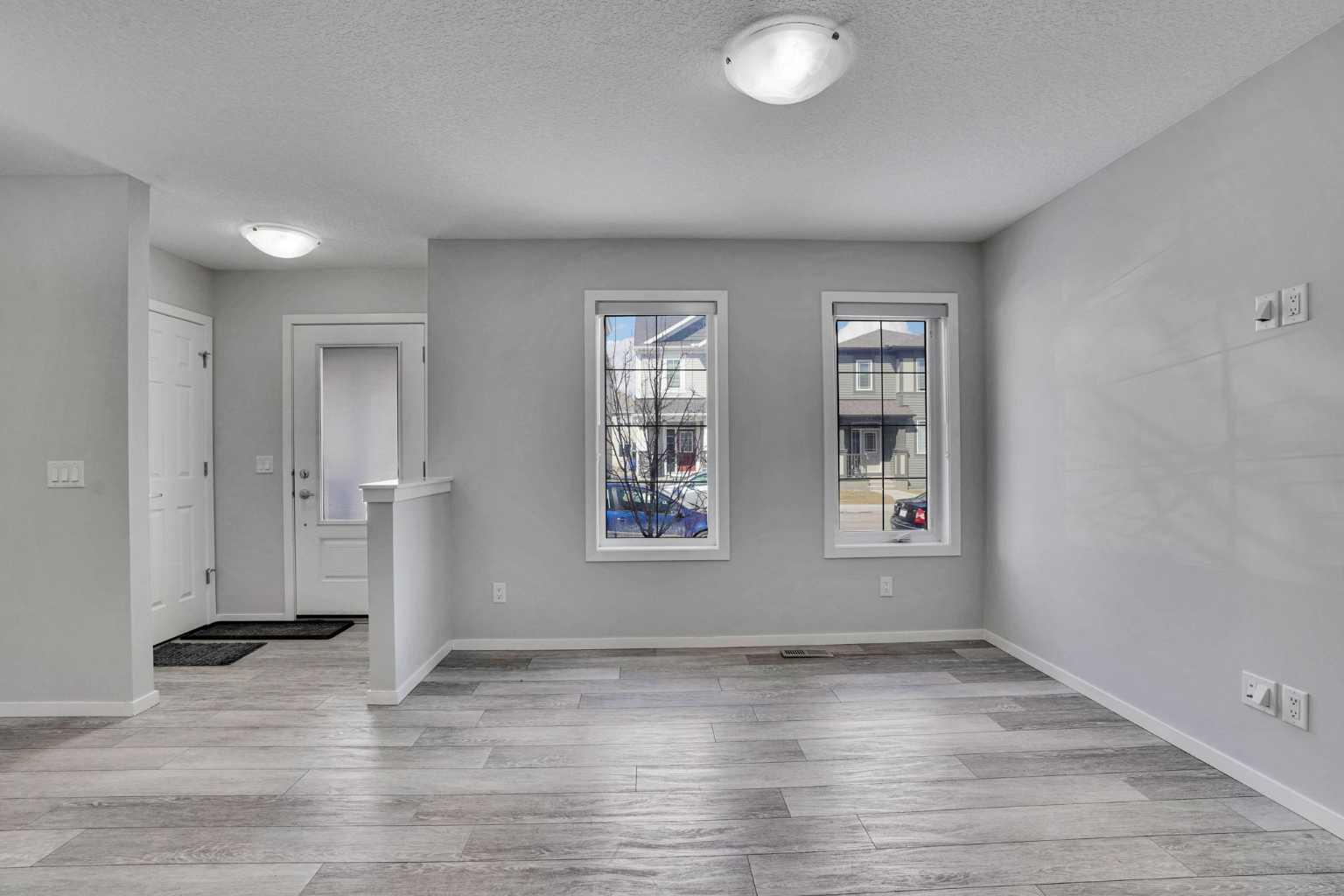 158 Cityside Grove NE