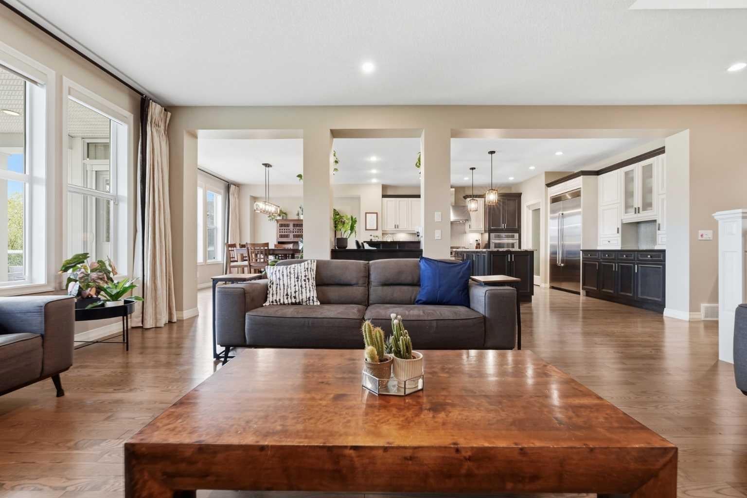 176 Ridge View Close