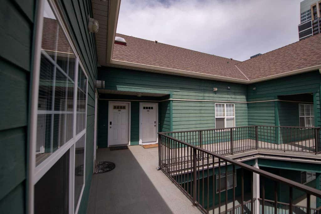 Photo of 112 14 Avenue SE #235, Calgary, AB T2G 1C7 (MLS # A2333247)