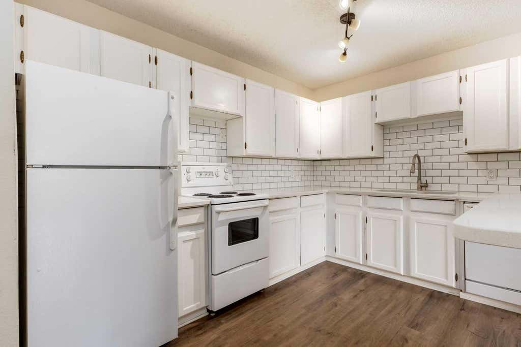 Photo of 730 2 Avenue NW #303, Calgary, AB T2N 0E4 (MLS # A2334502)