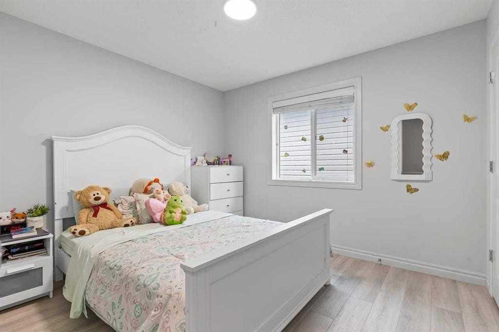 337 Bridleridge View SW