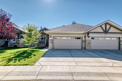 Photo of 15 Discovery Woods Villas SW, Calgary, AB T3H 5A6 (MLS # A2340569)