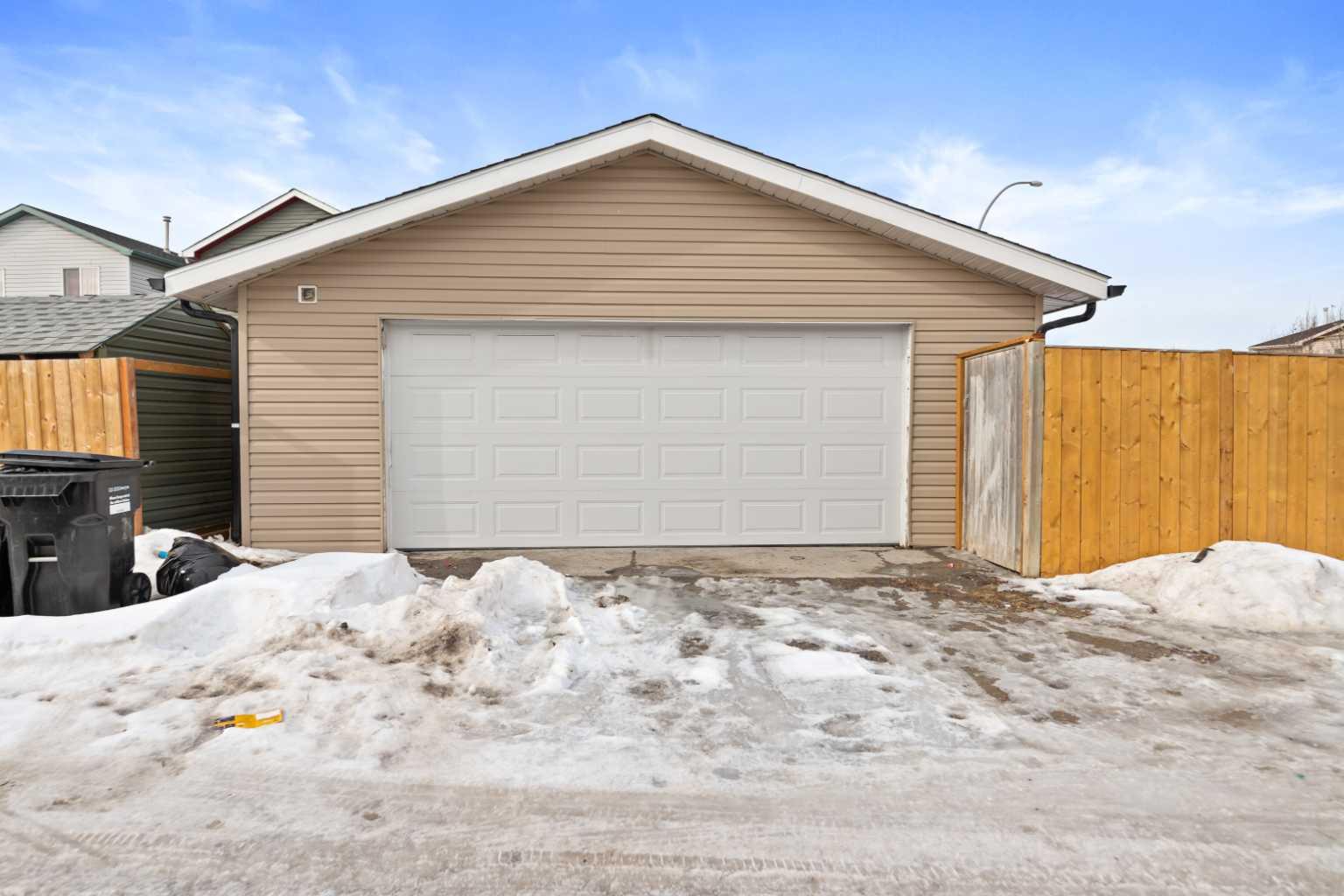 102 Martin Crossing Grove NE