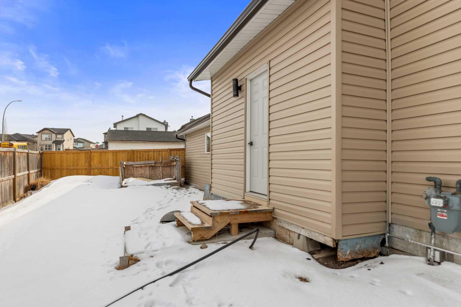 102 Martin Crossing Grove NE