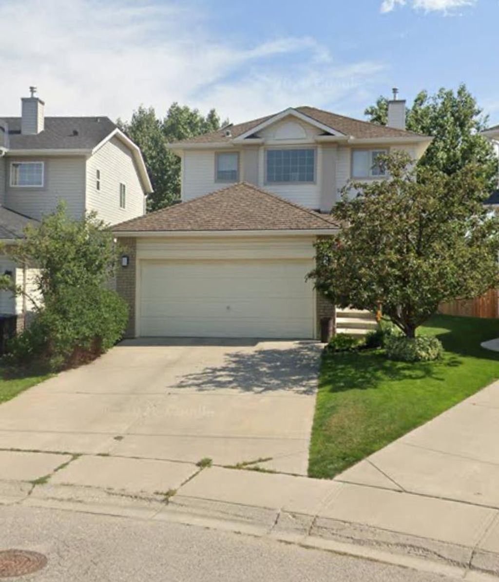 Photo of 66 Sierra Nevada Green SW, Calgary, AB T3H 3R1 (MLS # A2282102)