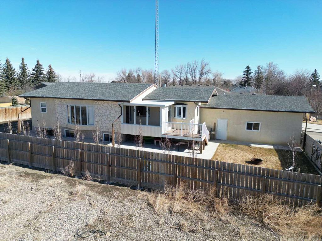 Photo of 159 Clark Avenue, Diamond City, AB T0K 0T0 (MLS # A2292001)