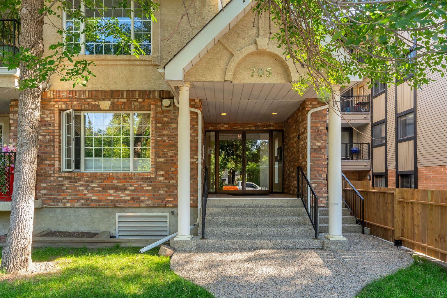 705 56 Avenue SW 302