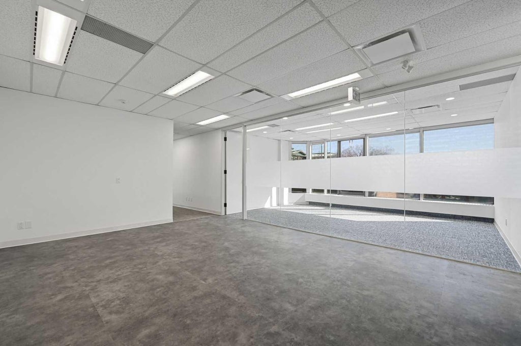 Photo of 1121 Centre Street NW #404, Calgary, AB T2E 2P7 (MLS # A2350991)