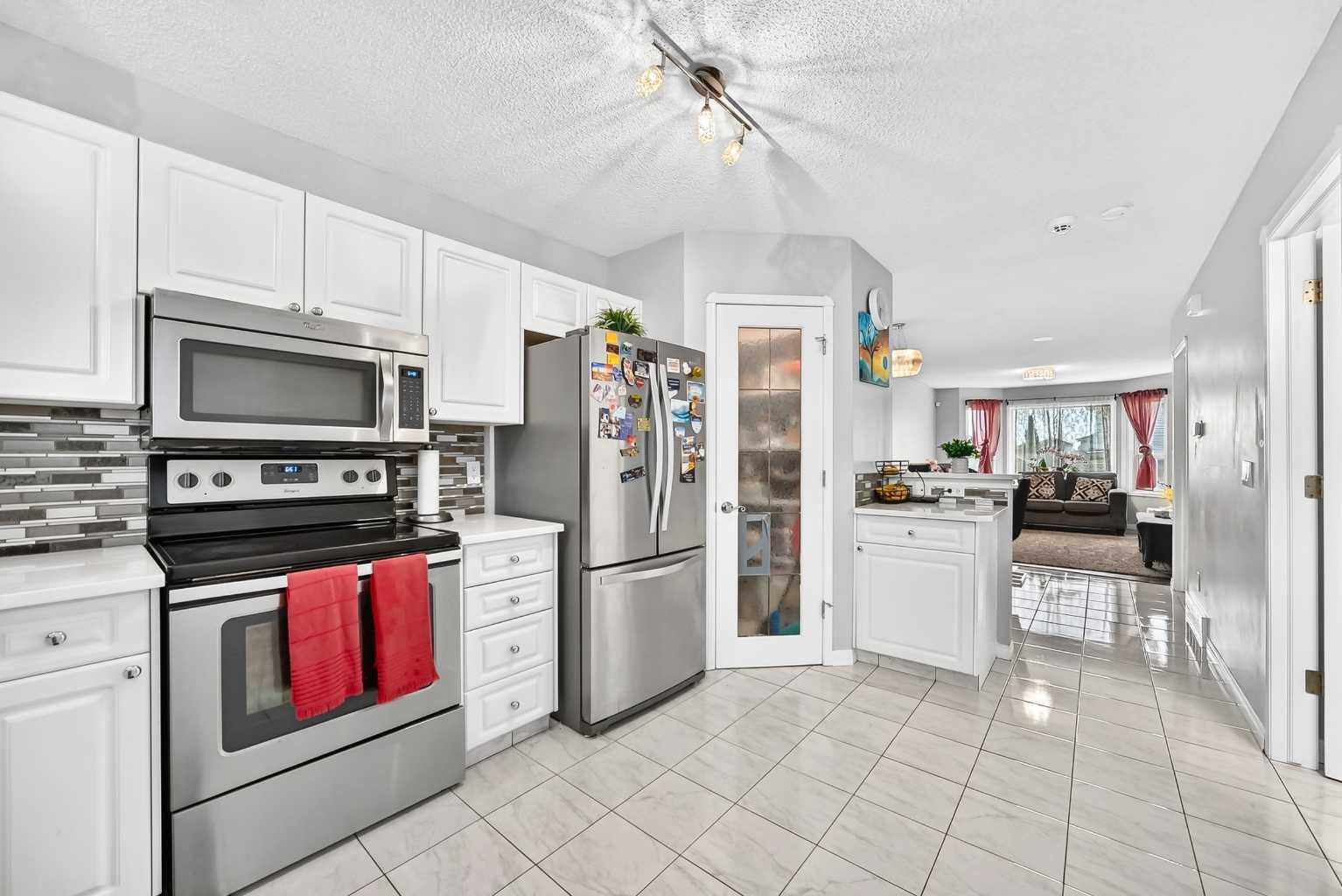 125 Appleburn Close SE