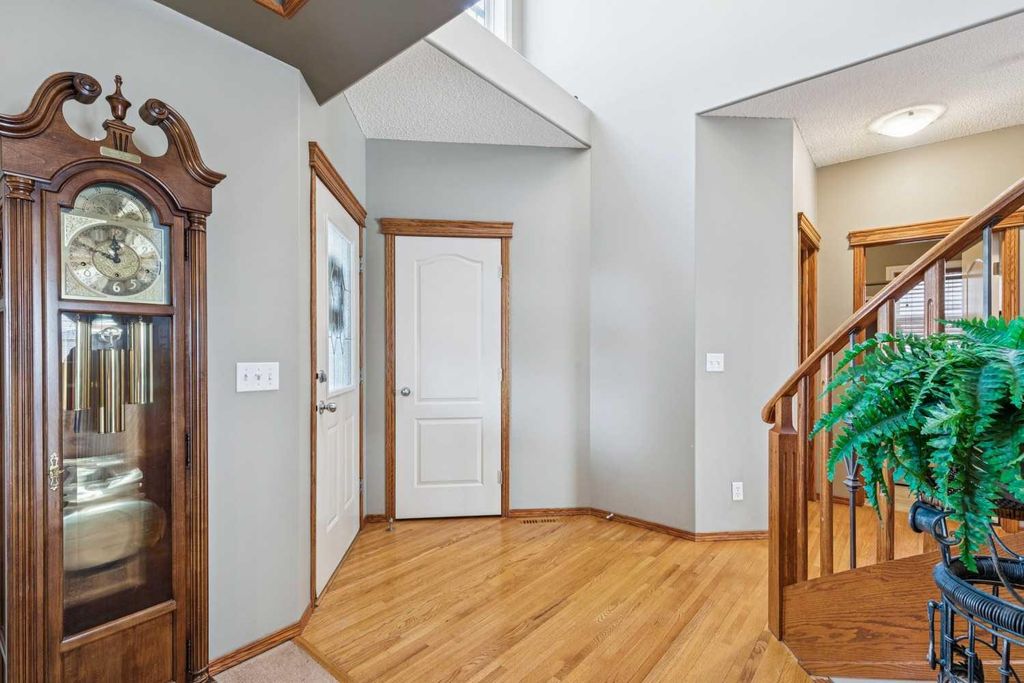 Photo of 63 Evergreen Heights SW, Calgary, AB Y2Y 3A6 (MLS # A2288146)