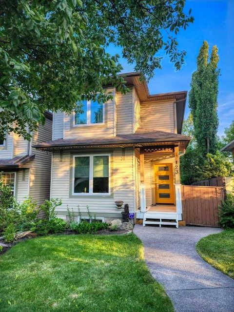 123 31 Avenue NW Calgary AB T2M 2P1