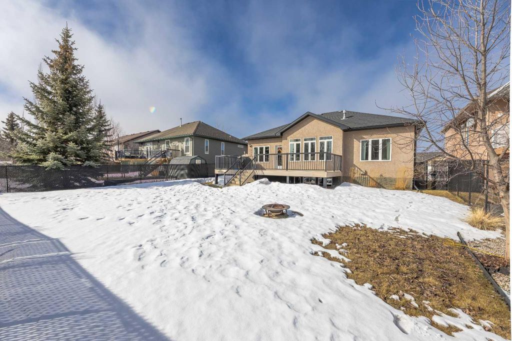 Photo of 5910 Park Meadows Crescent, Olds, AB T4H 1Y2 (MLS # A2294065)