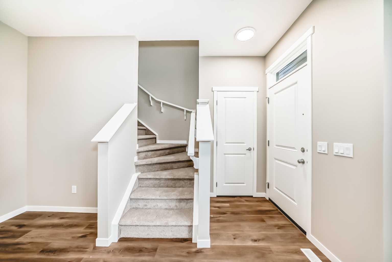 432 Hotchkiss Drive SE