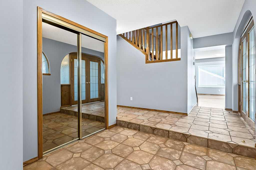 303 Schubert Place NW