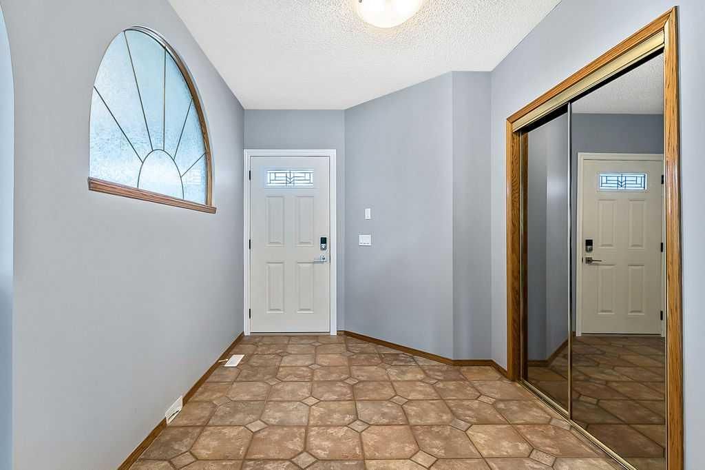 Photo of 303 Schubert Place NW, Calgary, AB T3L 1X2 (MLS # A2292689)