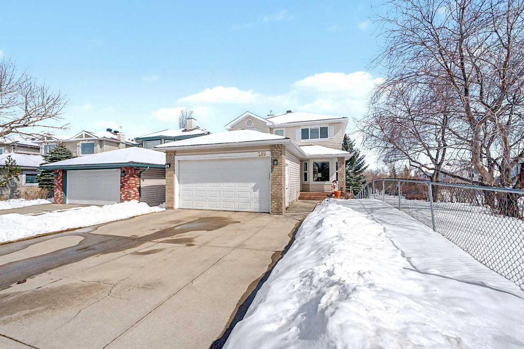 Photo of 219 Hidden Ranch Circle NW, Calgary, AB T3A 5R1 (MLS # A2299598)