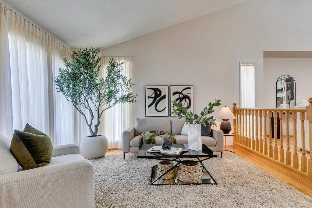 Photo of 33 Shawnee View SW, Calgary, AB T2Y 2V4 (MLS # A2263464)
