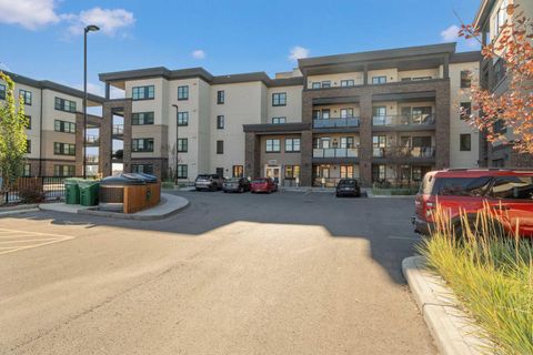 80 Greenbriar Place NW 2204 Calgary AB T3B 5P3