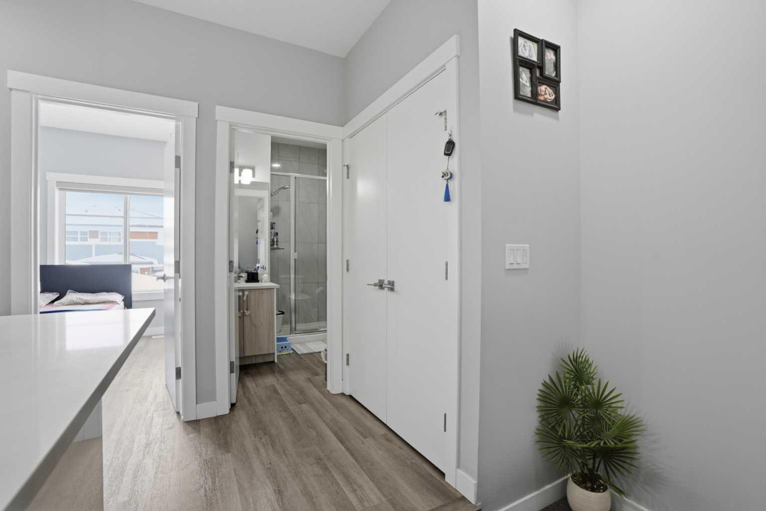 95 Skyview Close NE 404