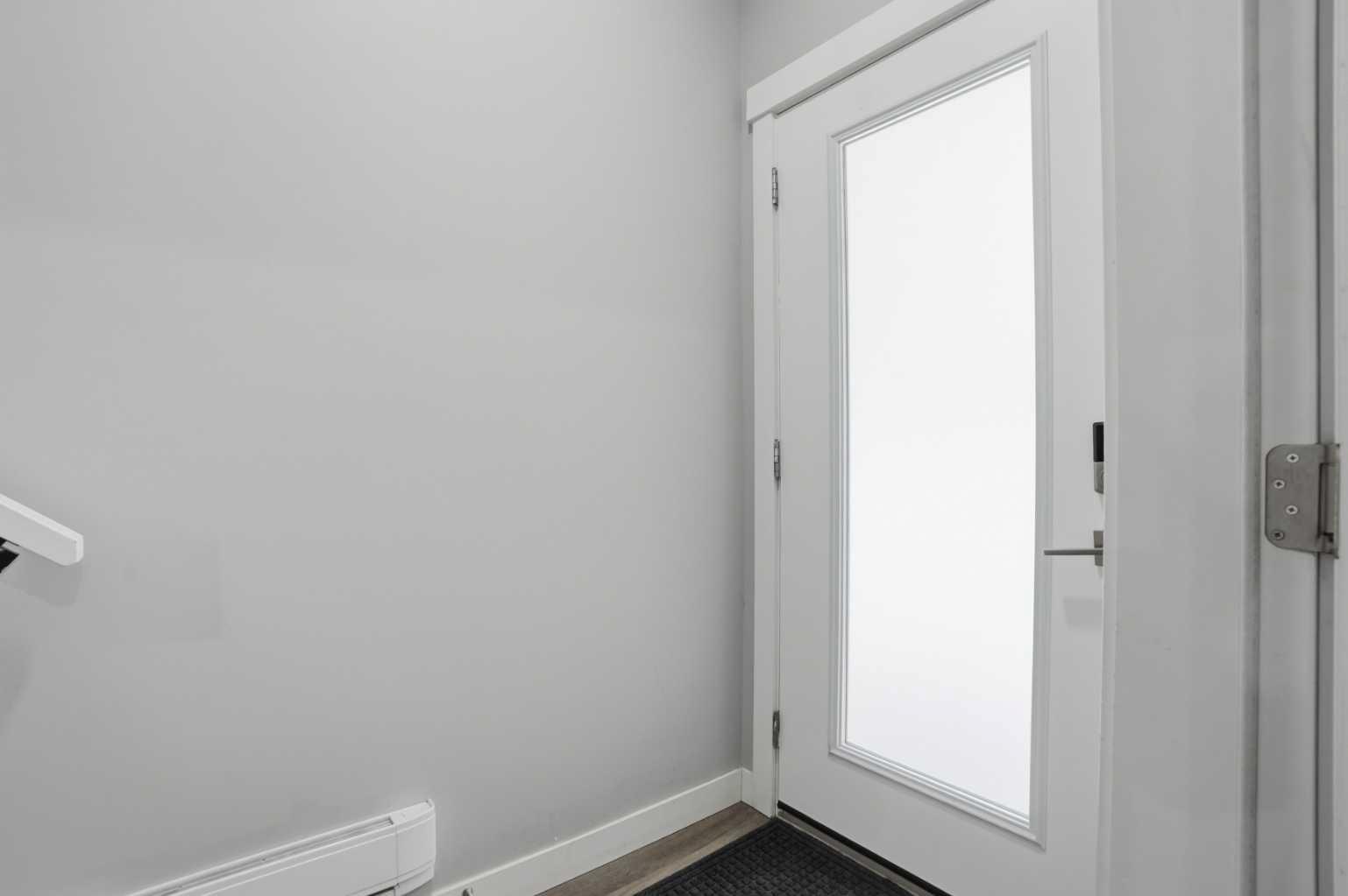 95 Skyview Close NE 404