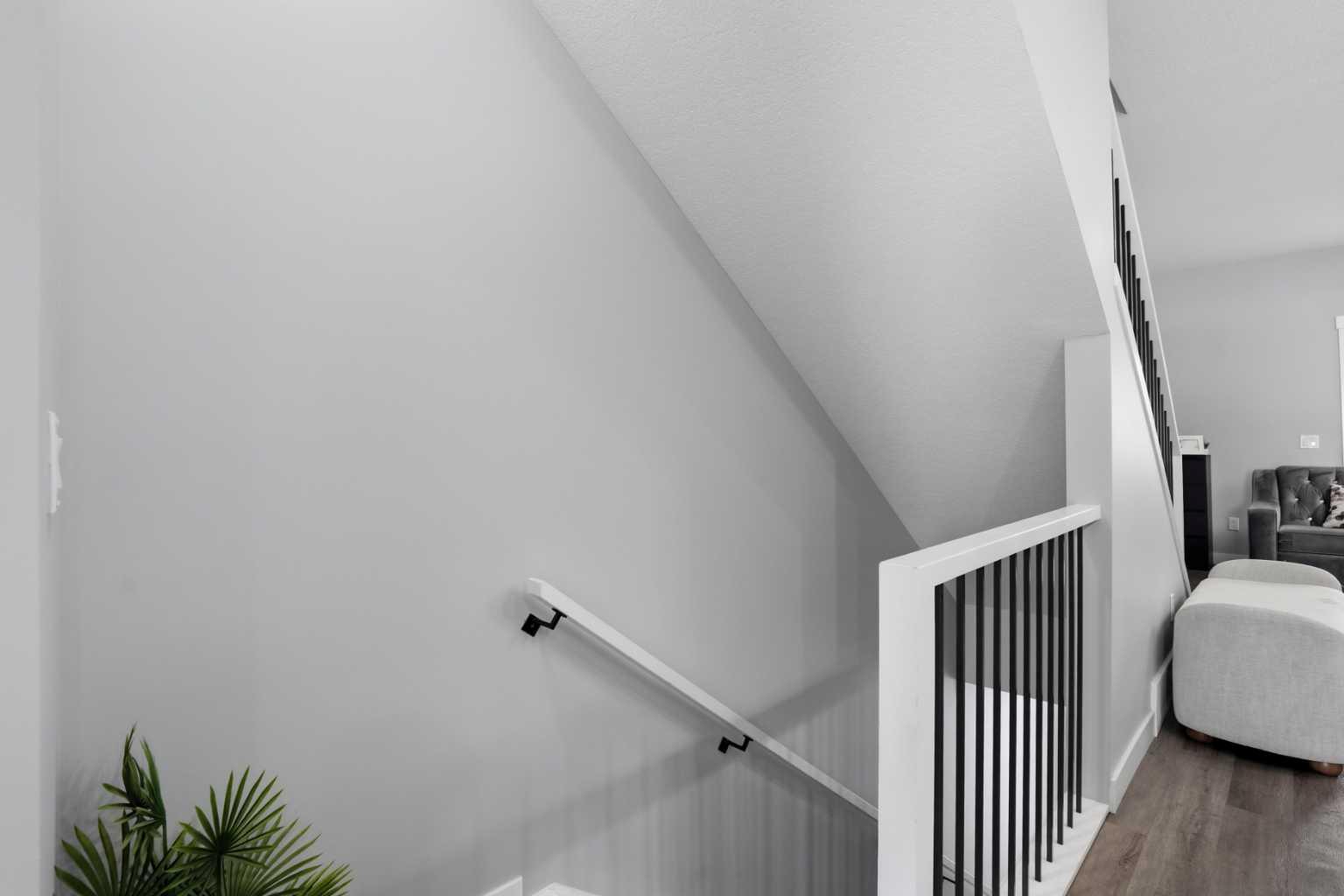 95 Skyview Close NE 404