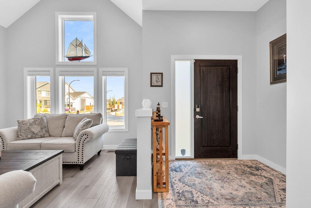 Photo of 1098 Creekside Boulevard SW, Calgary, AB T2X 5K6 (MLS # A2316300)