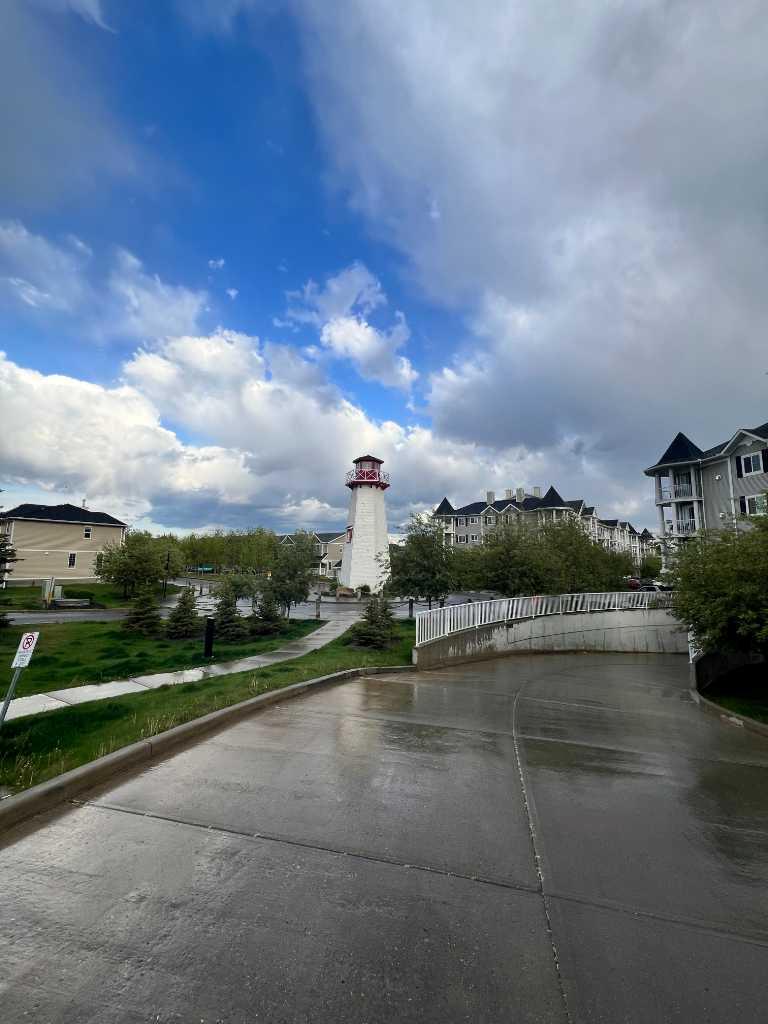 31 Country Village Manor NE 4108