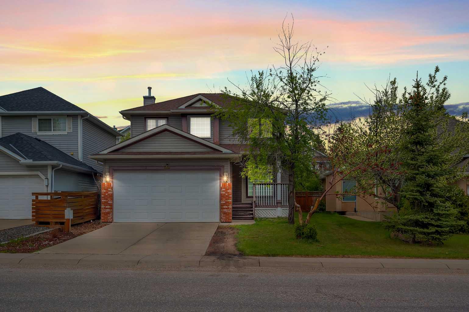 166 Somerset Drive SW