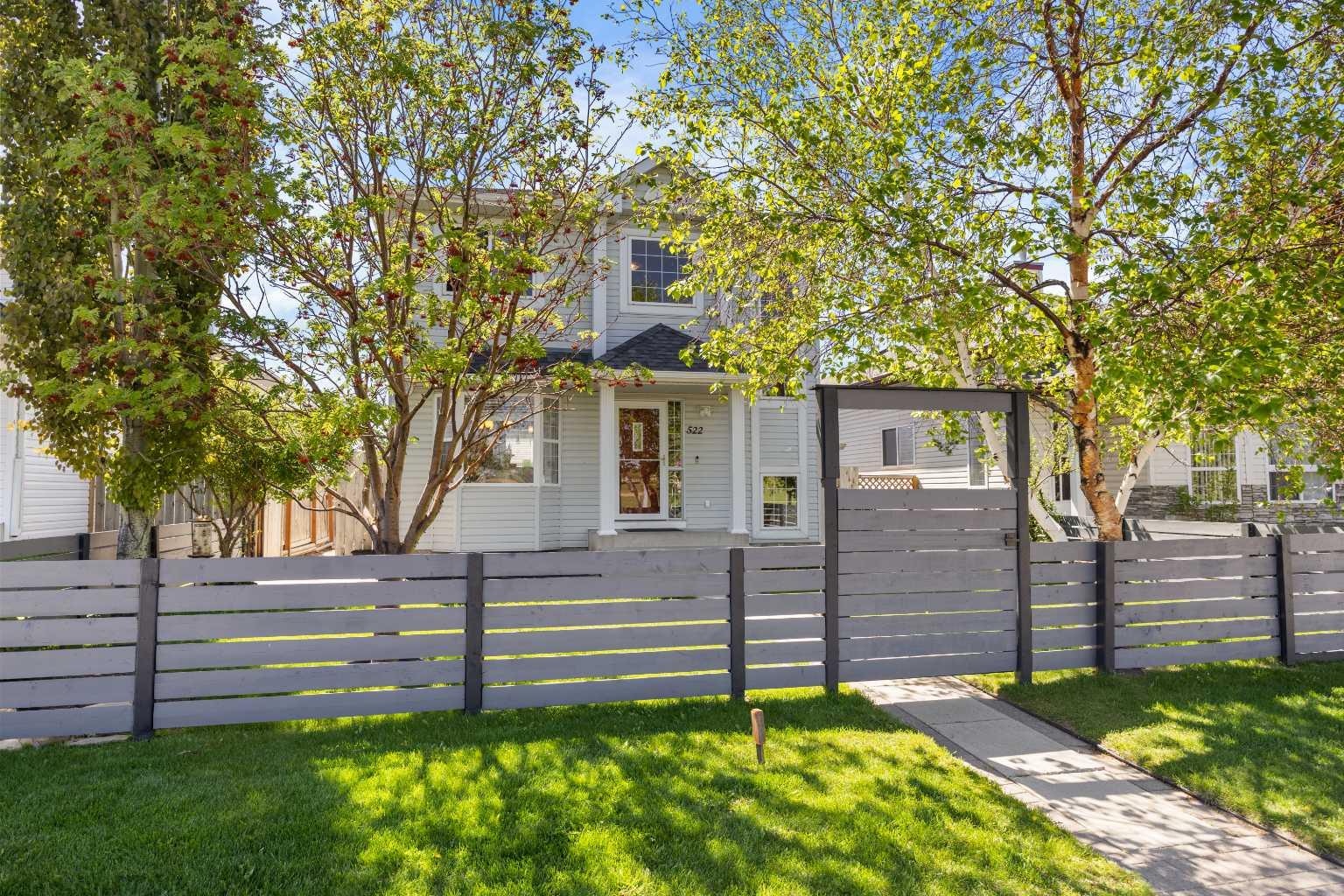 522 Country Hills Drive NW