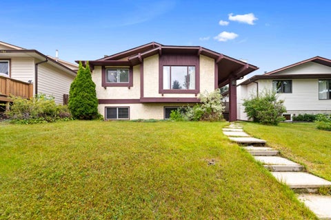 Photo of 224 Berwick Way NW, Calgary, AB T3K 1C1 (MLS # A2338257)