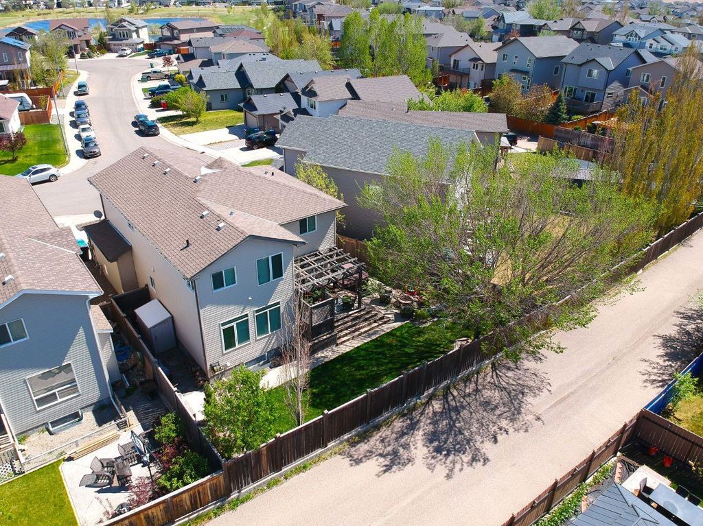 Photo of 230 Firelight Crescent W, Lethbridge, AB T1J 4W1 (MLS # A2312091)