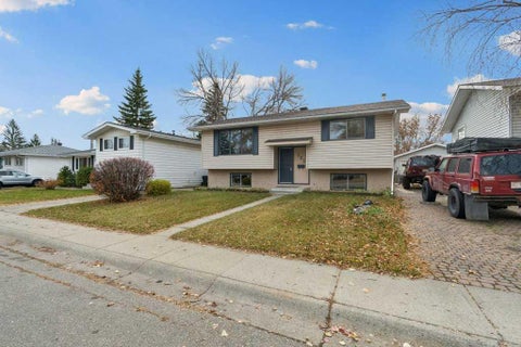 Photo of 123 Lynnview Way SE, Calgary, AB T2C 1T4 (MLS # A2354786)