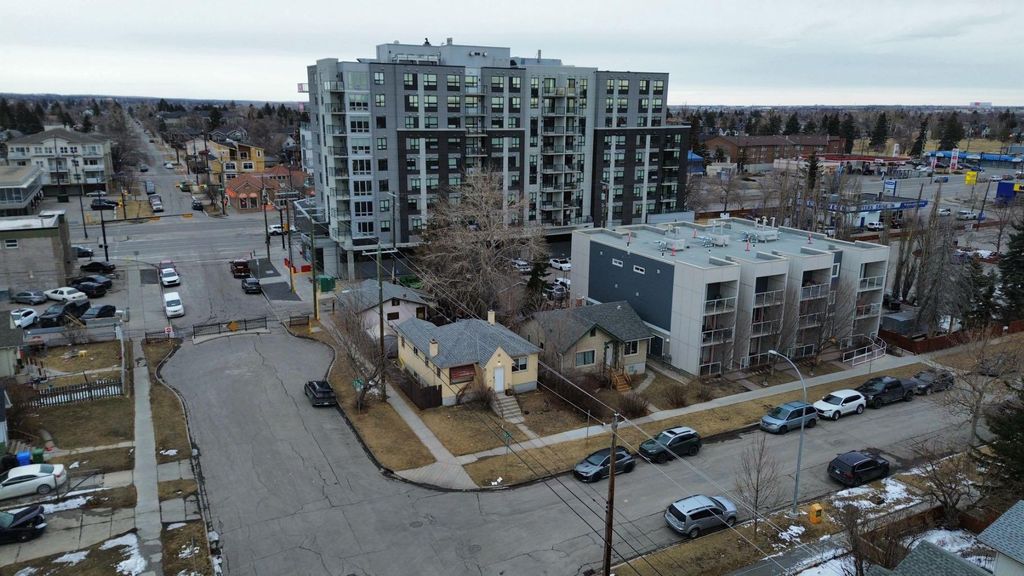 Photo of 202 15 Avenue NE, Calgary, AB T2E 1G9 (MLS # A2300802)