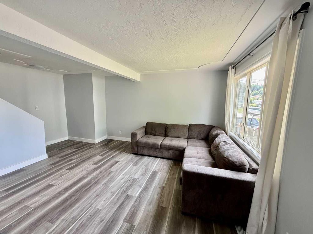 Photo of 110 Tamarack Avenue #25, Hinton, AB T7V 1C5 (MLS # A2327269)